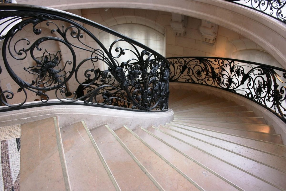 Guide pour organiser un petit‑déjeuner convivial en auberge