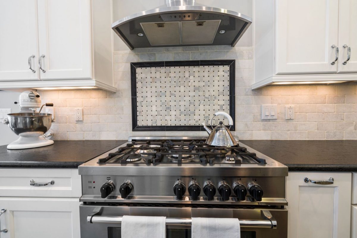 Smeg ou Falcon : quelle cuisinière pour une auberge